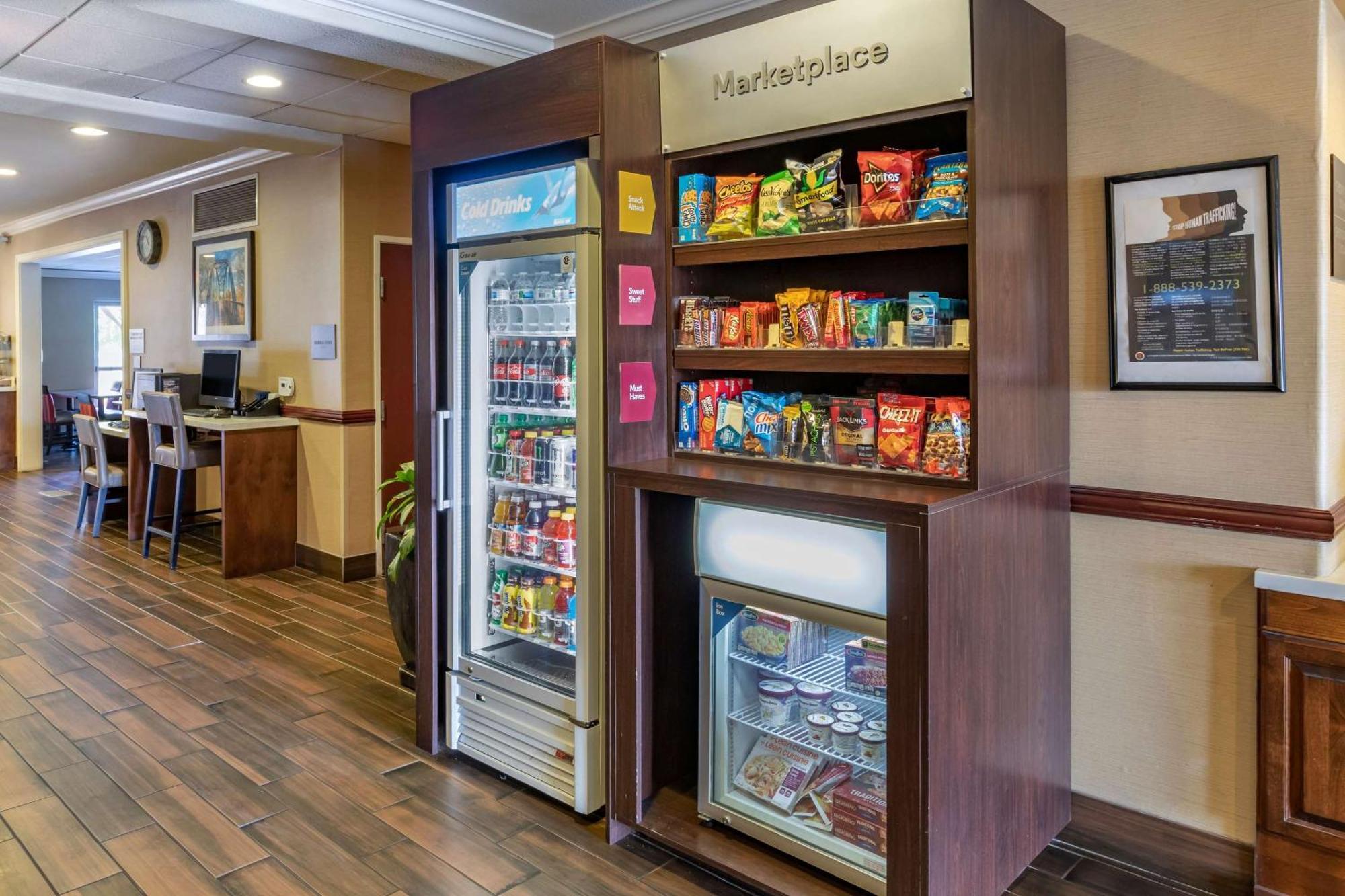 Comfort Suites Near Six Flags Magic Mountain Stevenson Ranch Exteriör bild