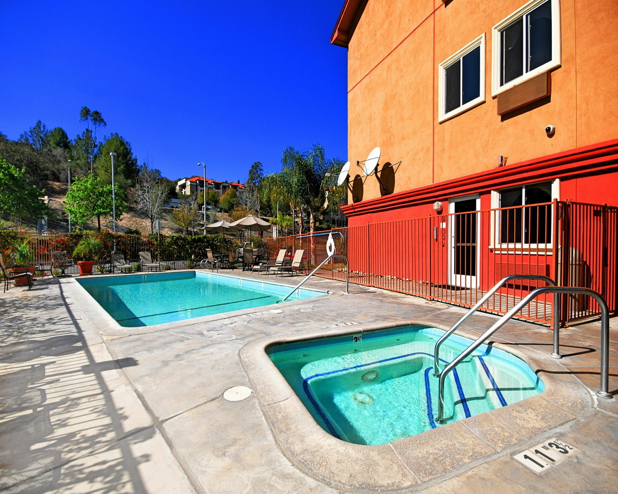 Comfort Suites Near Six Flags Magic Mountain Stevenson Ranch Exteriör bild